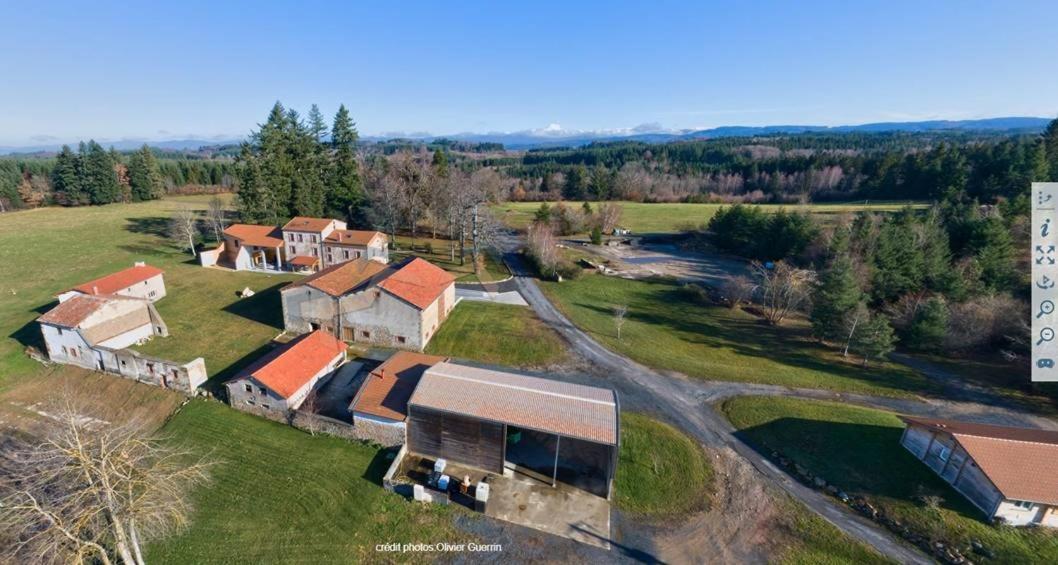 Les Chambres D'Hotes De La Frissonnette Auzelles Buitenkant foto