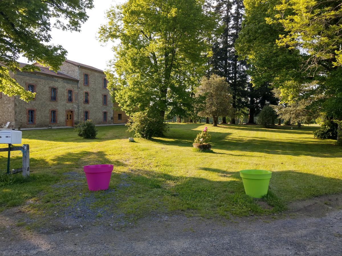 Les Chambres D'Hotes De La Frissonnette Auzelles Buitenkant foto